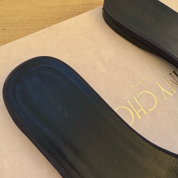 THE ROW slide - Picture 2 of 7